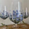 fehérboros pohár 3 Kézzel festett virágos és névre szóló fehérboros kehely 490ml