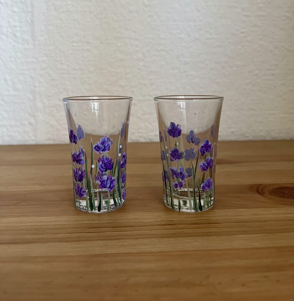 Kézzel festett levendulás üvegpohár