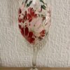 Kézzel festett virágos és cseresznyevirág mintás talpas borospohár 470ml