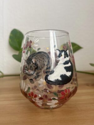 Kézzel festett virágos és kisállatos üveg vizespohár 410ml